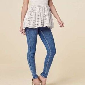 Size 4L Venus Women's 5 Pocket Skinny Jewelled Button Jeans